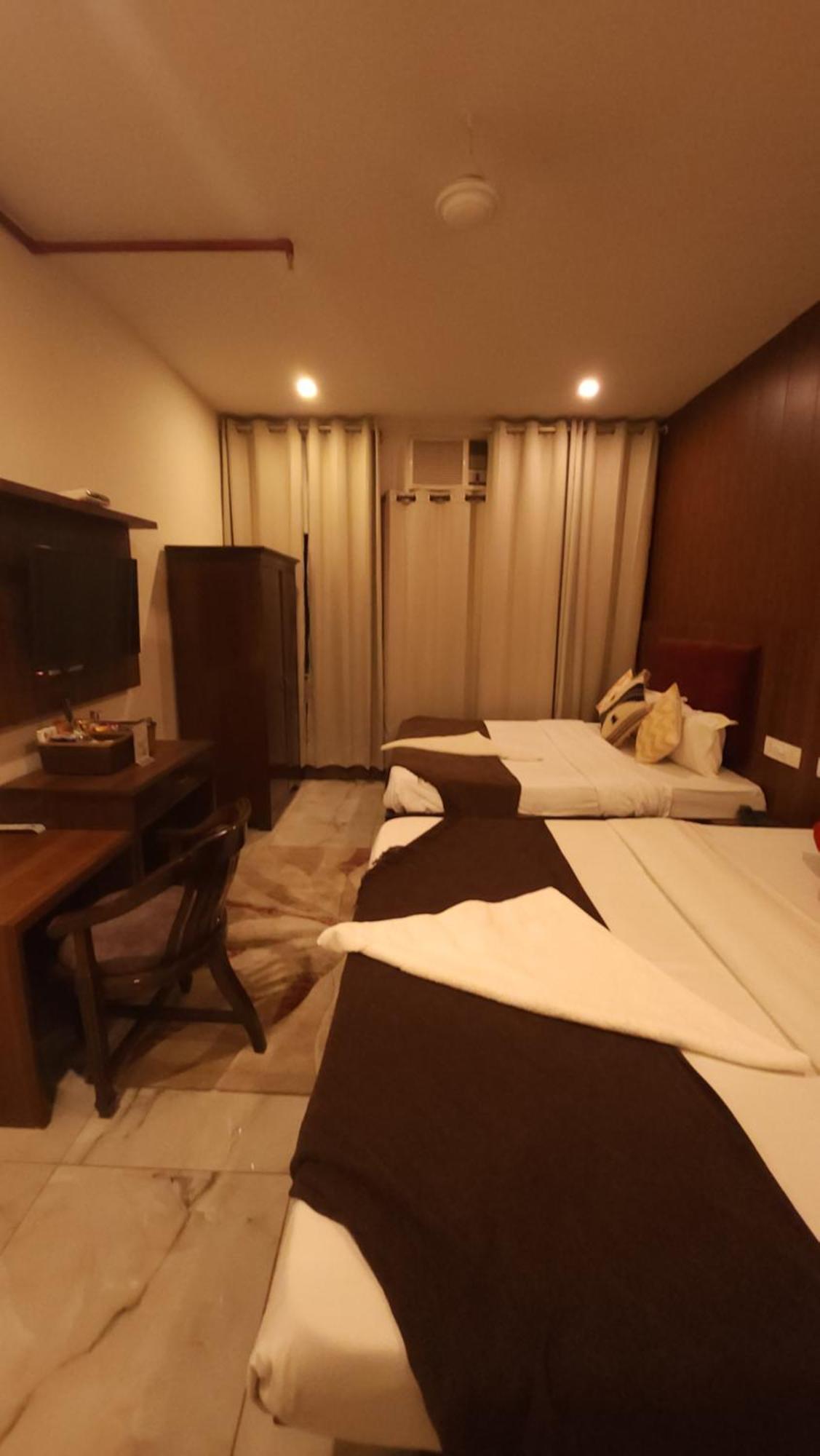 Hotel Bliss Stay Chandīgarh 외부 사진